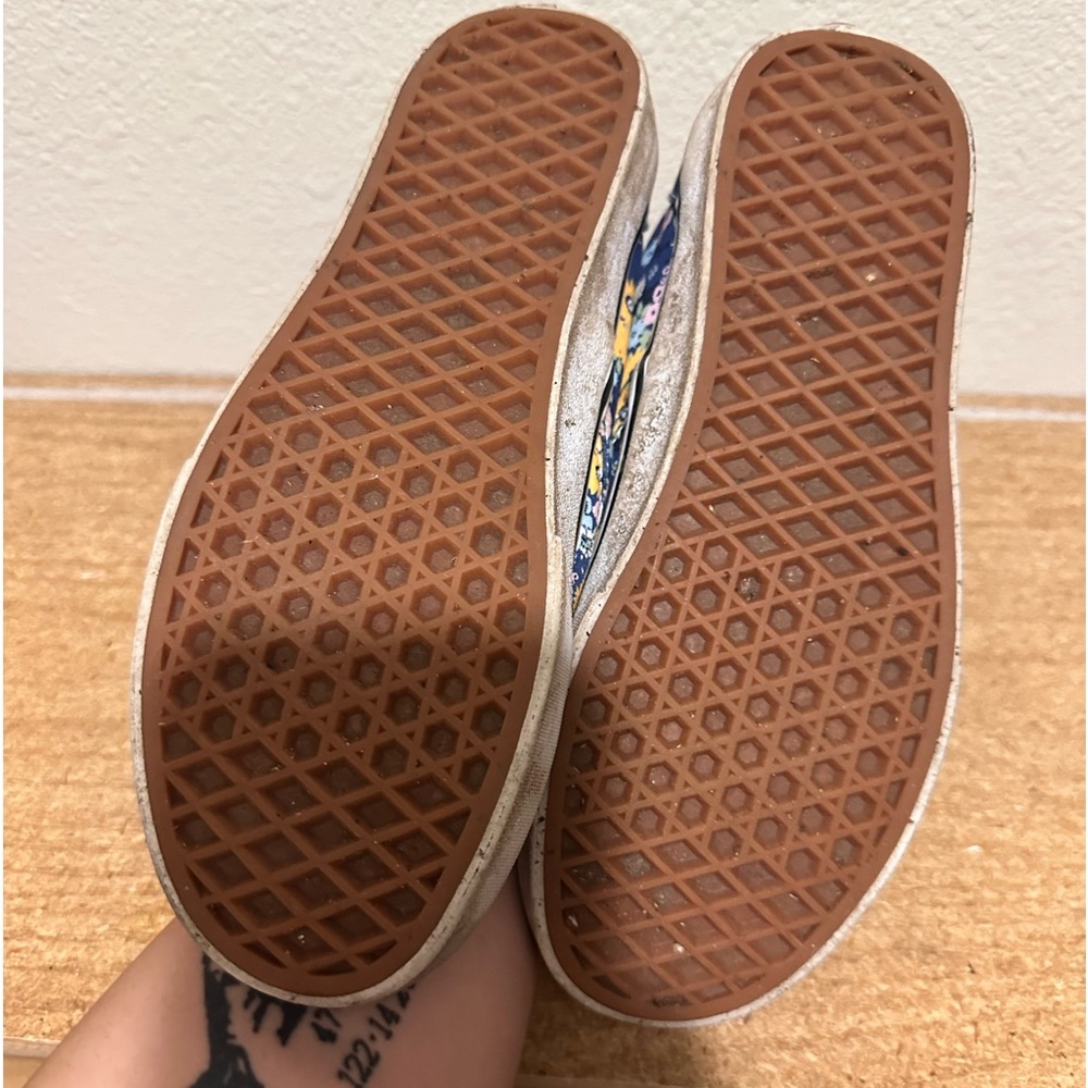 Flower Vans - Picture 3 of 3
